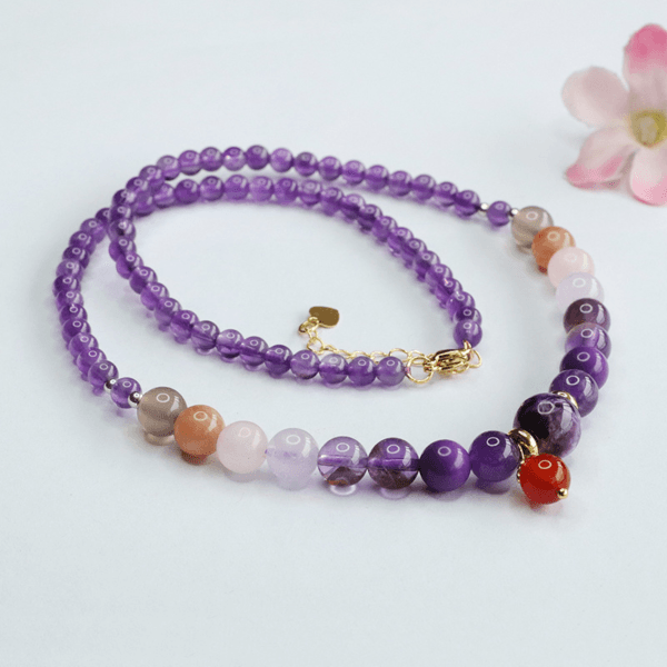 Jiu Zi Li Huo Necklace